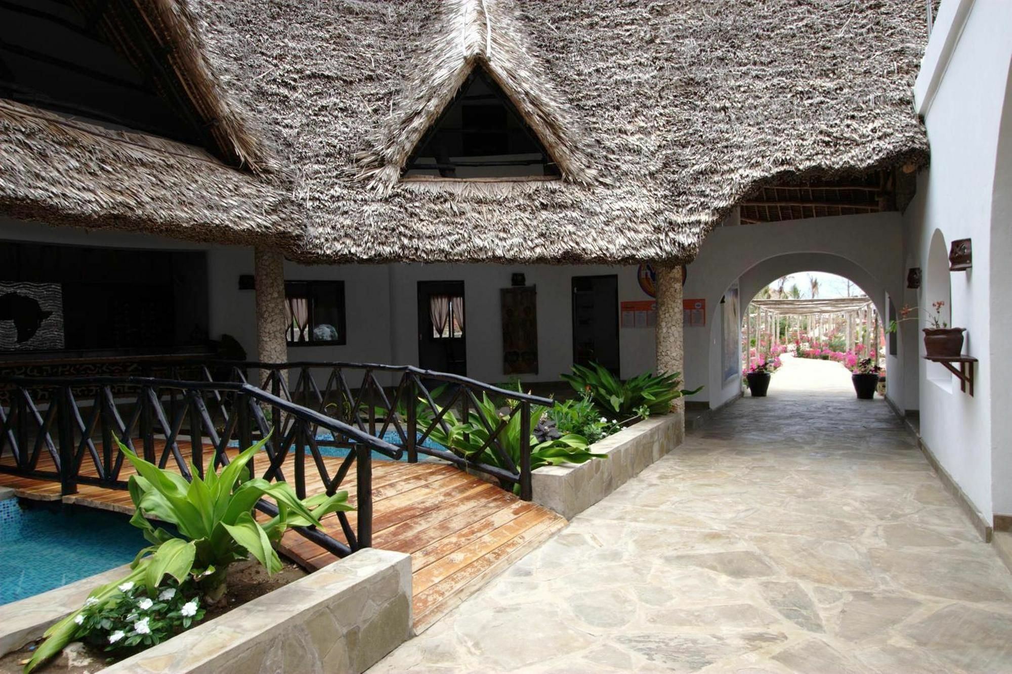 Jumbo Watamu Hotel Eksteriør billede